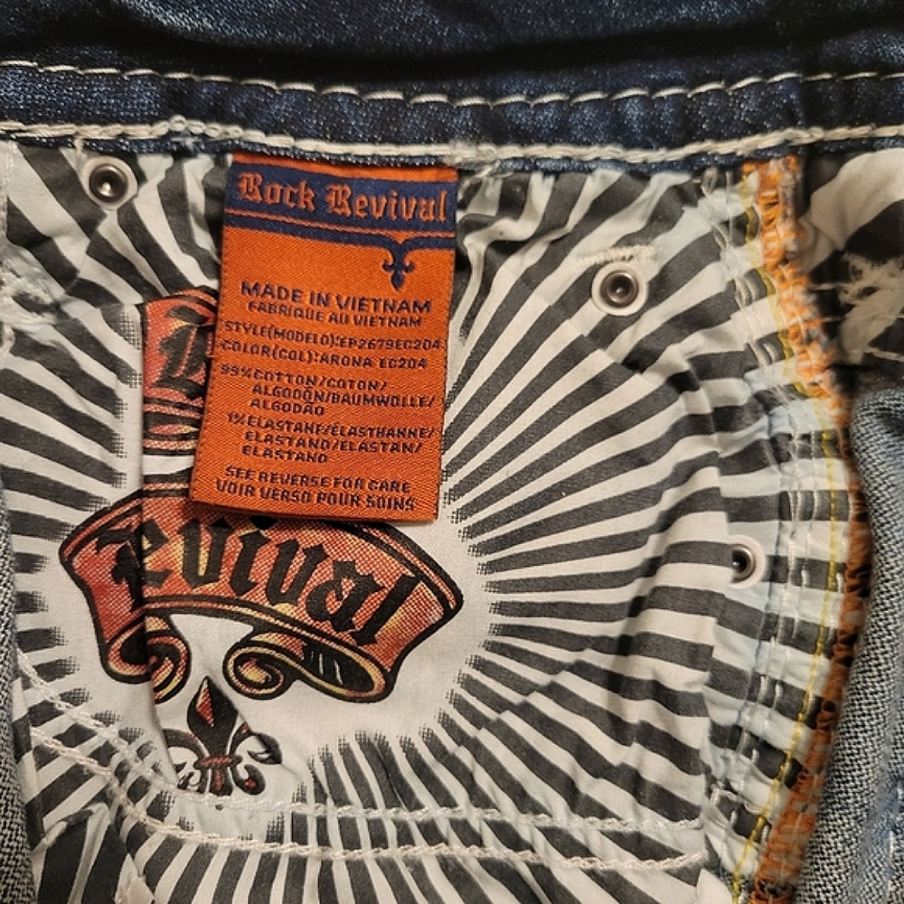 ROCK REVIVAL Arona Easy Crop Swarovski Embellished Pocket Distressed Jeans NWOT - Picture 9 of 15